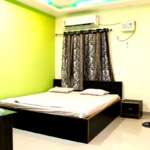 Purni-Hotel-Tajpur-Double-Bedded-Room