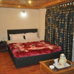 Dreamland-Darjeeling-Bed-Room