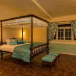 Ging-Tea-House-Suite-Bed