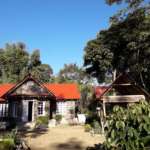 Riverside Cottage Mirik amidst trees